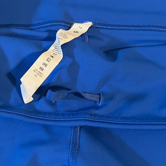 Lululemon Fast and Free High-Rise Tight- FLAWED - Picture 16 of 16